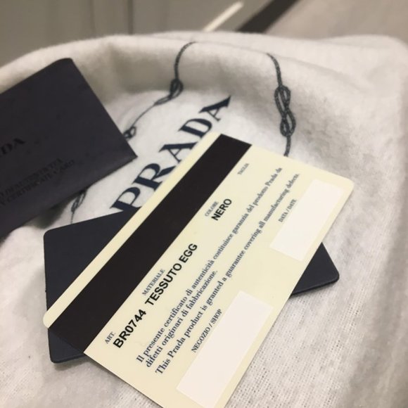 Authentic Vintage Prada Nylon Bag - Picture 8 of 14